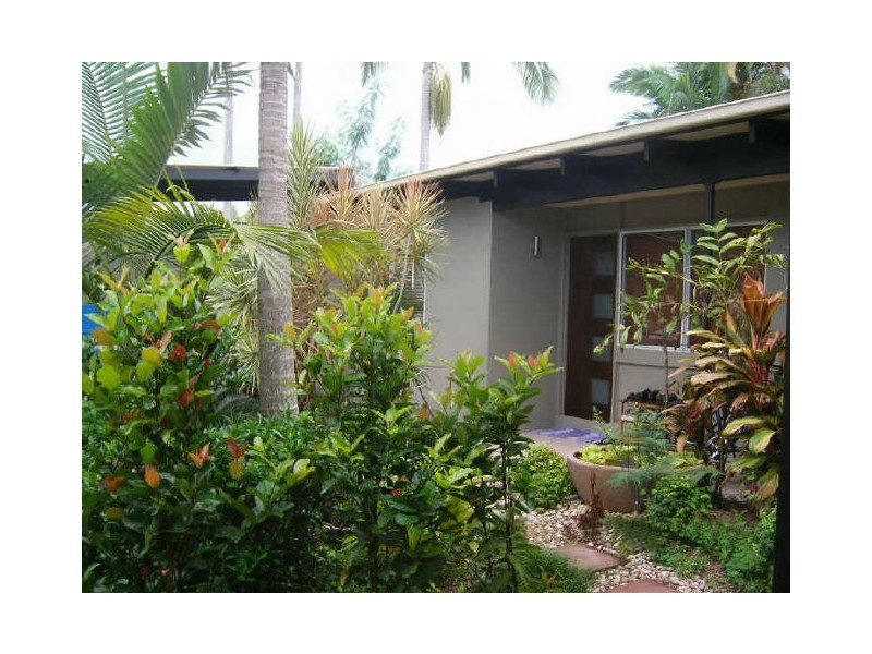 160 Greenslopes Street, Edge Hill QLD 4870