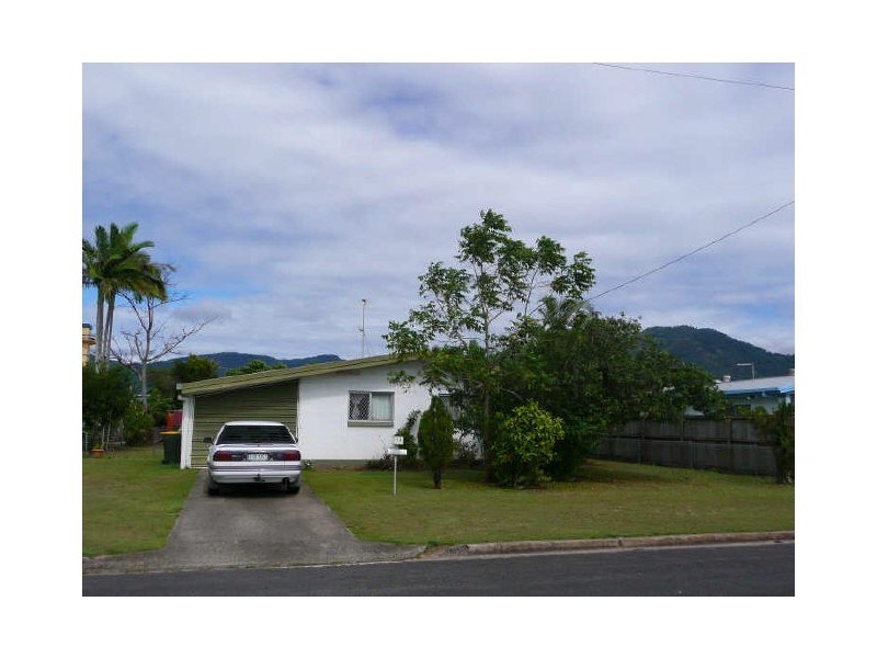 13 Veivers Close, Westcourt QLD 4870