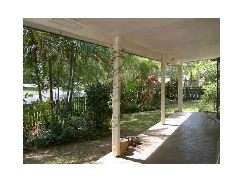 48 Hobson Drive, Brinsmead QLD 4870