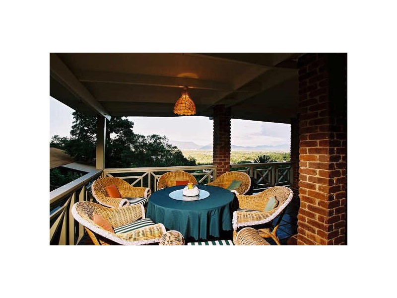 71 Flecker Street, Whitfield QLD 4870