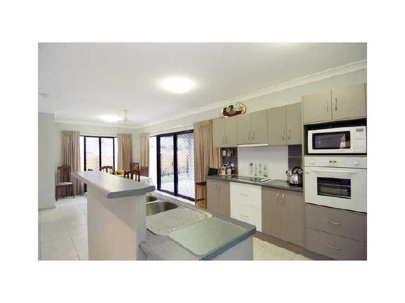 20 Five Span Close, Brinsmead QLD 4870