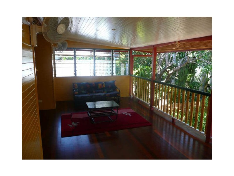 5 Beryl Street, Cairns North QLD 4870