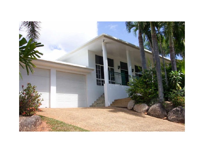 3 Torazzi Place, Mooroobool QLD 4870