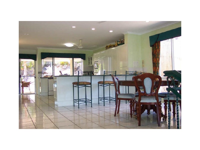 3 Torazzi Place, Mooroobool QLD 4870