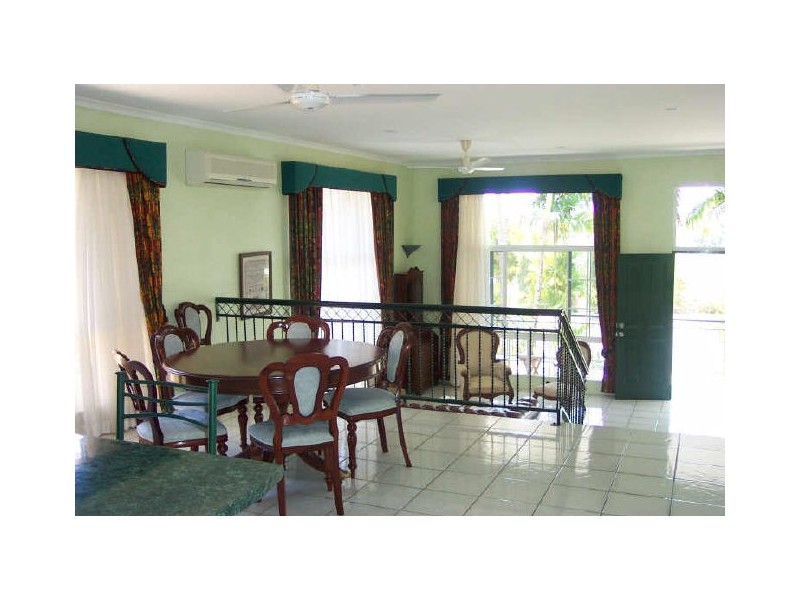 3 Torazzi Place, Mooroobool QLD 4870