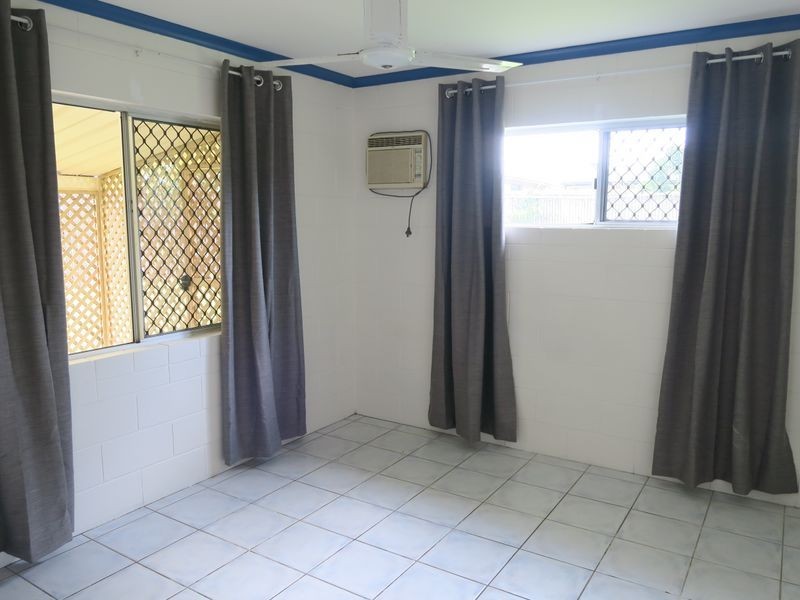 8 Bottlebrush Street, Mooroobool QLD 4870