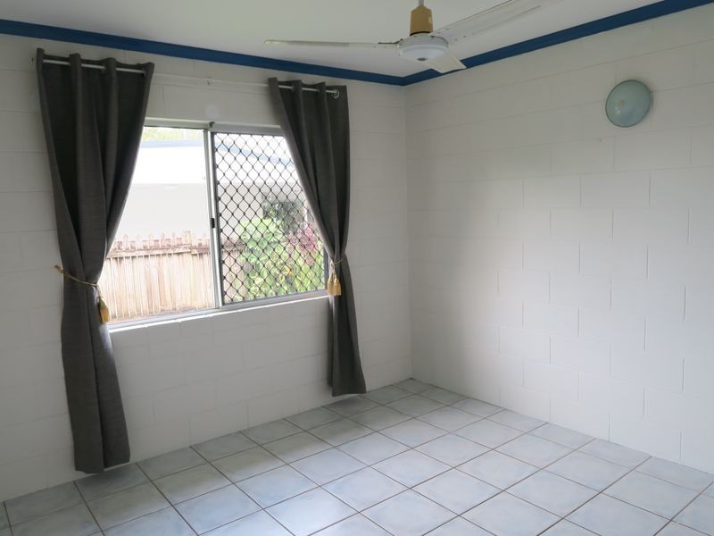 8 Bottlebrush Street, Mooroobool QLD 4870