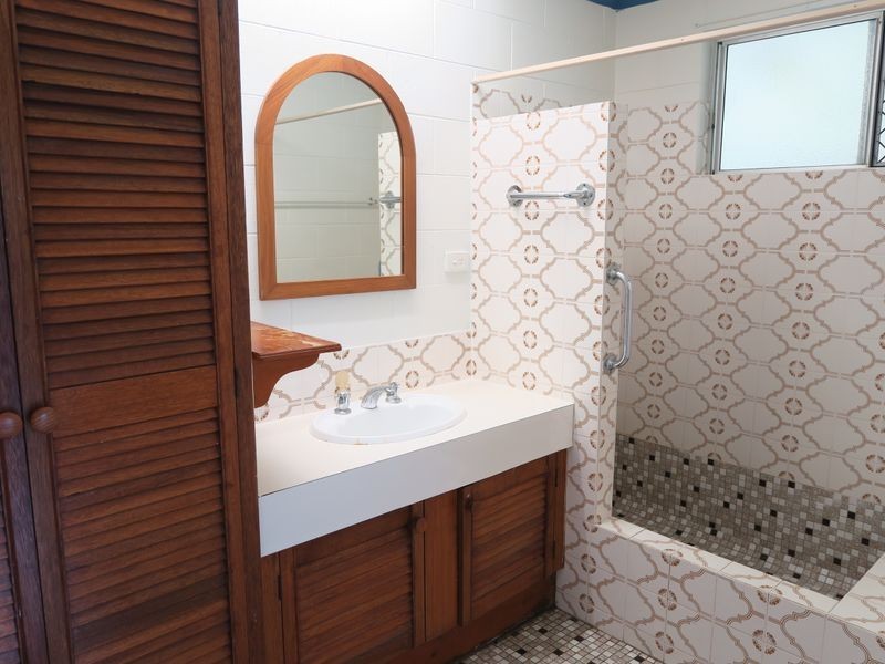 8 Bottlebrush Street, Mooroobool QLD 4870