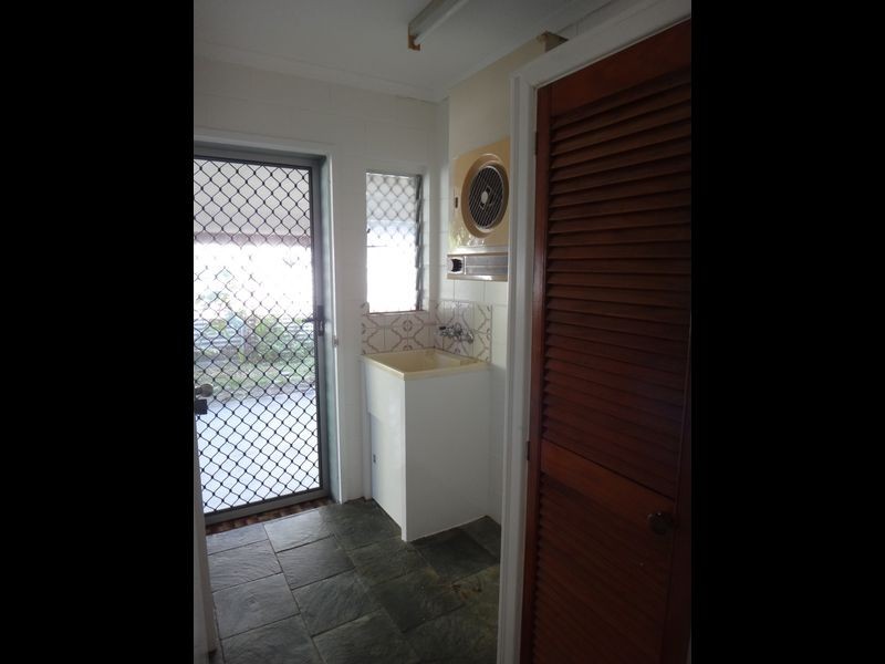 9 Conlan Close, Manoora QLD 4870