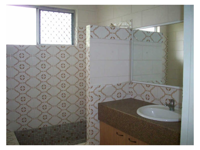 9 Conlan Close, Manoora QLD 4870