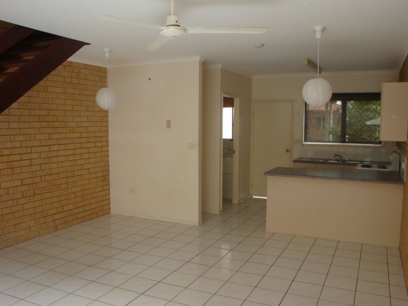 Manoora QLD 4870