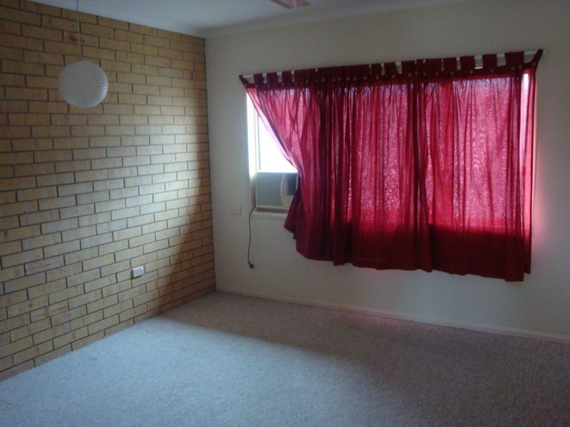 Manoora QLD 4870