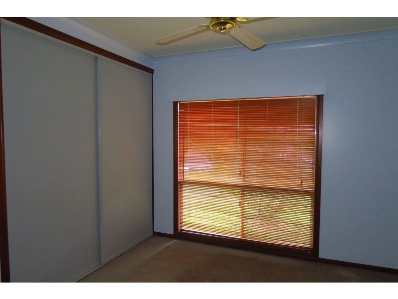13 Bayu Close, Redlynch QLD 4870