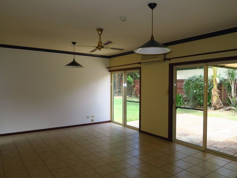 13 Bayu Close, Redlynch QLD 4870