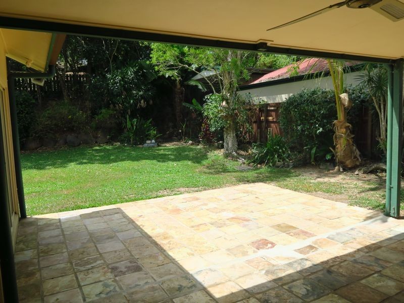 13 Bayu Close, Redlynch QLD 4870
