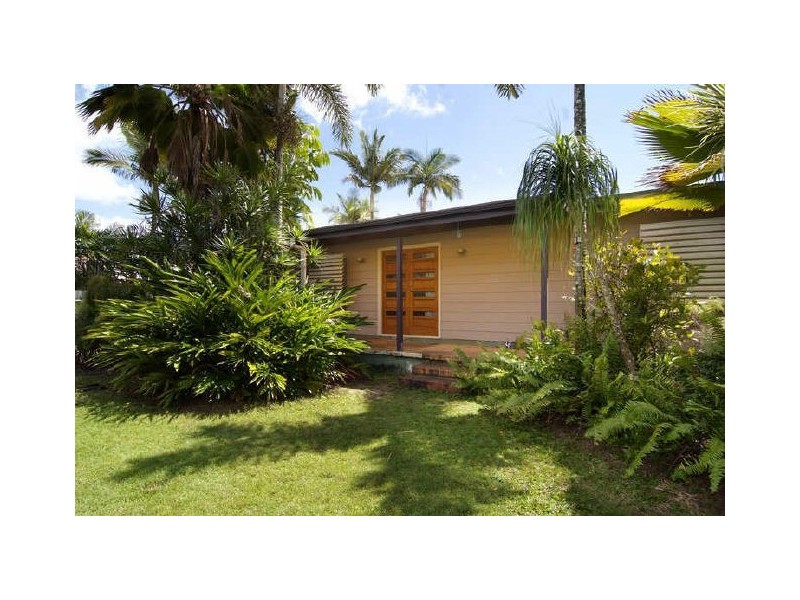 4 Dawson Street, Bramston Beach QLD 4871