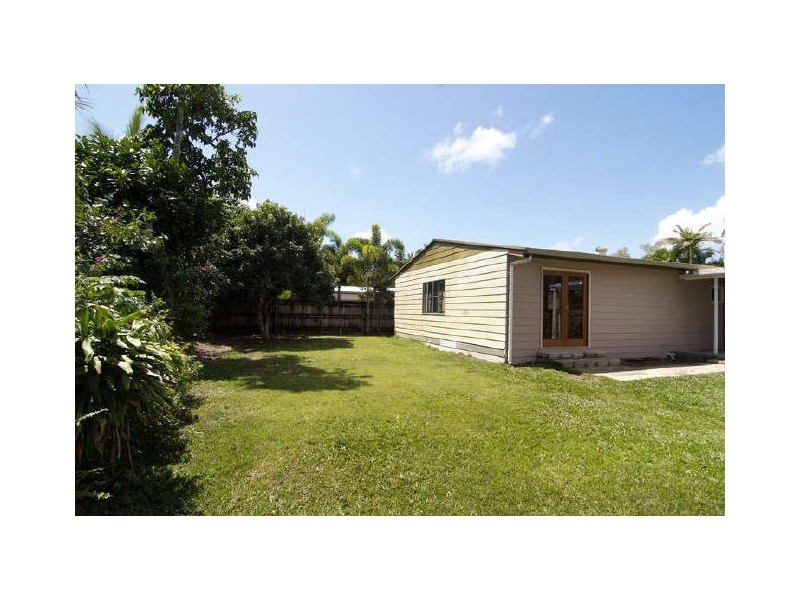 4 Dawson Street, Bramston Beach QLD 4871