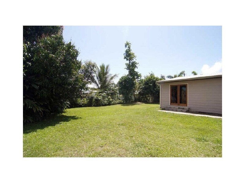 4 Dawson Street, Bramston Beach QLD 4871