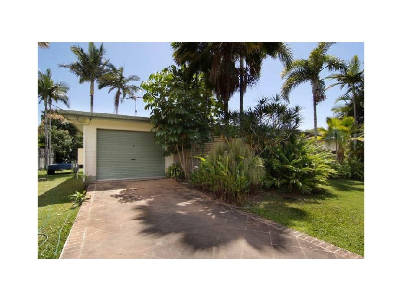 4 Dawson Street, Bramston Beach QLD 4871