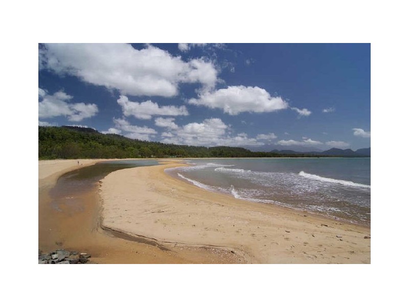 4 Dawson Street, Bramston Beach QLD 4871