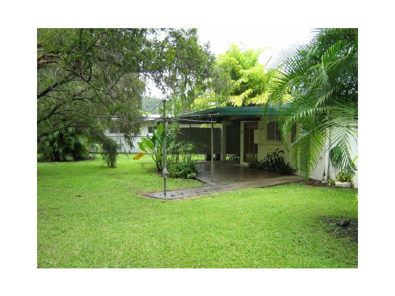 10 Satinay Close, Manoora QLD 4870
