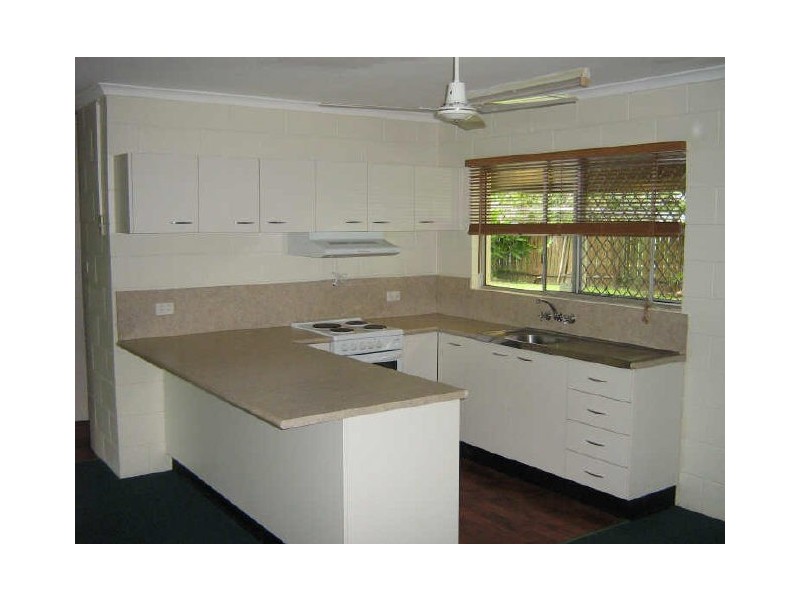 10 Satinay Close, Manoora QLD 4870