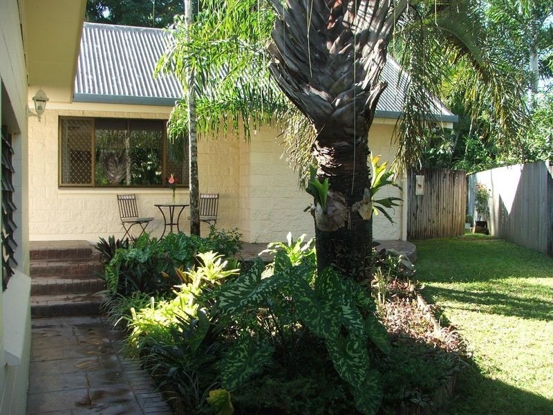 6 Leon Close, Brinsmead QLD 4870