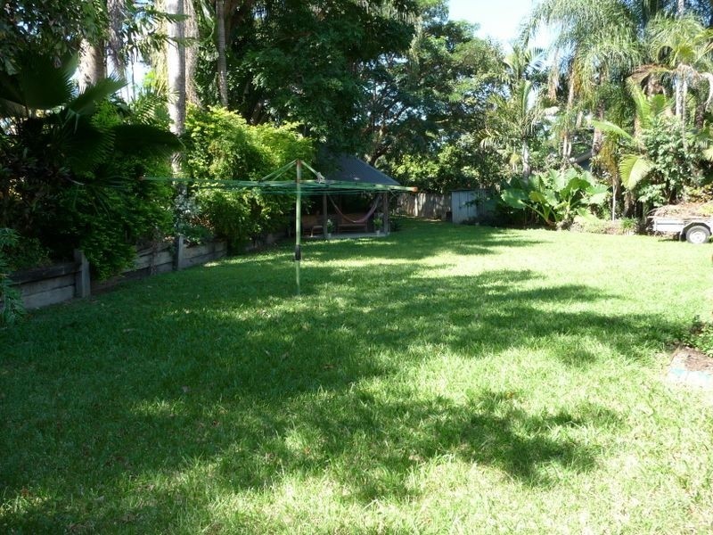 6 Leon Close, Brinsmead QLD 4870