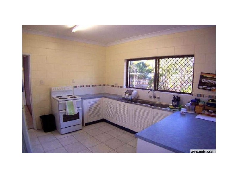 6 Kurruk Close, White Rock QLD 4868