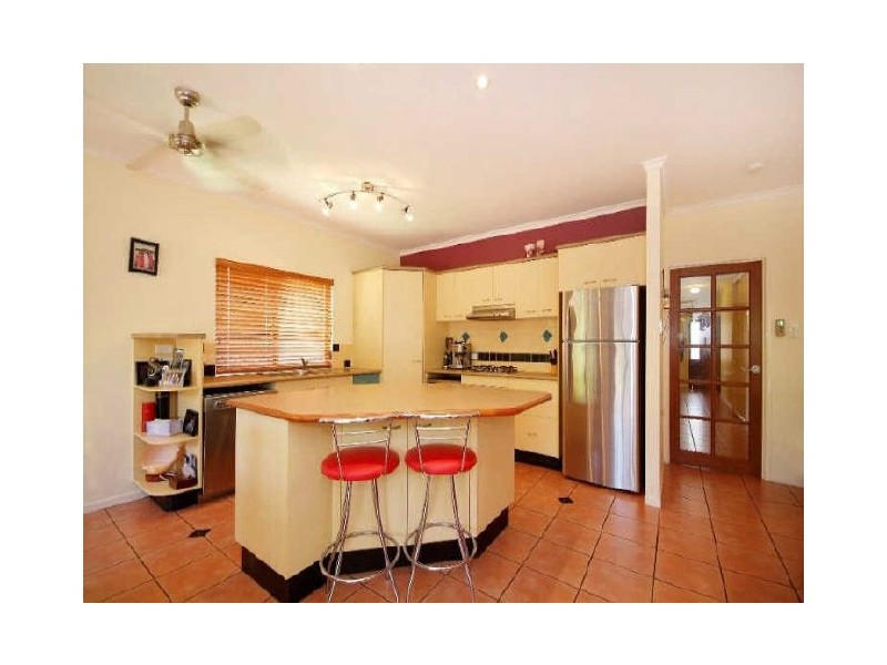 4 Opaline Close, Brinsmead QLD 4870