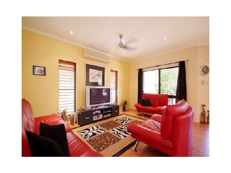 4 Opaline Close, Brinsmead QLD 4870