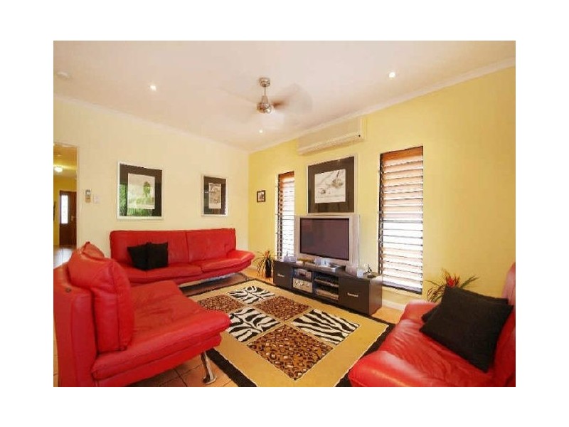 4 Opaline Close, Brinsmead QLD 4870