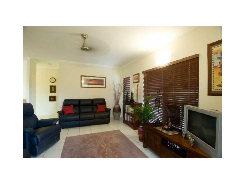 3 Coleus Court, Mooroobool QLD 4870