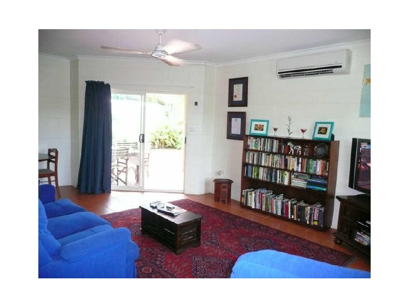 7 Deacon Court, Mooroobool QLD 4870