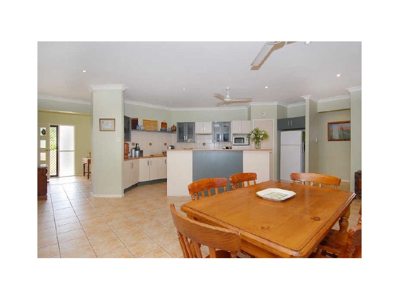 13 Messina Close, Kanimbla QLD 4870