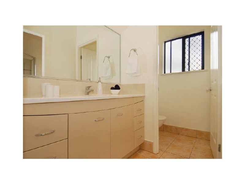 13 Messina Close, Kanimbla QLD 4870