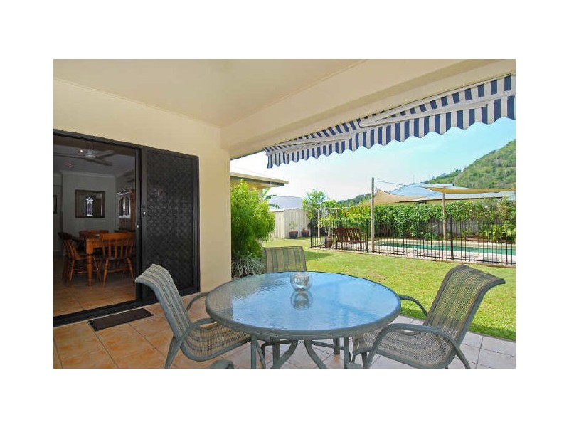 13 Messina Close, Kanimbla QLD 4870