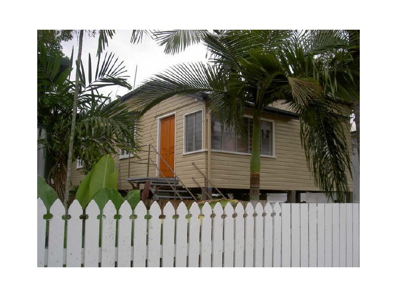 5 Cairns Street, Cairns North QLD 4870
