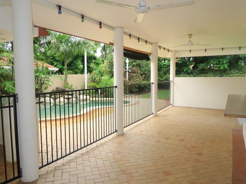 13 Stream Avenue ‘Paradise Palms’, Kewarra Beach QLD 4879