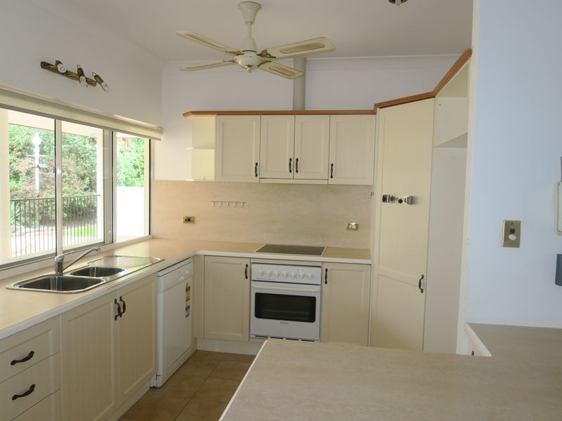 13 Stream Avenue ‘Paradise Palms’, Kewarra Beach QLD 4879