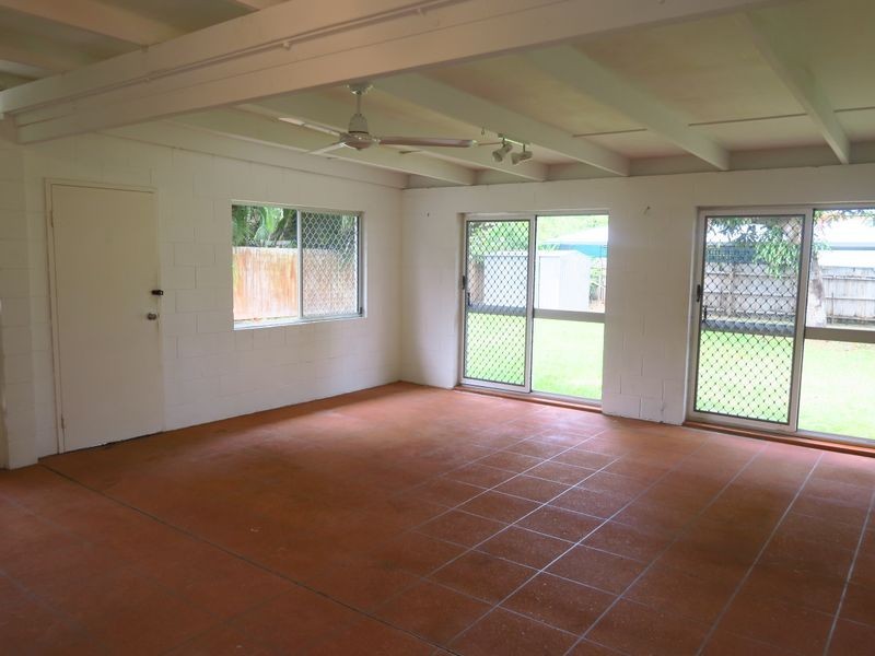 19 Hudson Street, Whitfield QLD 4870