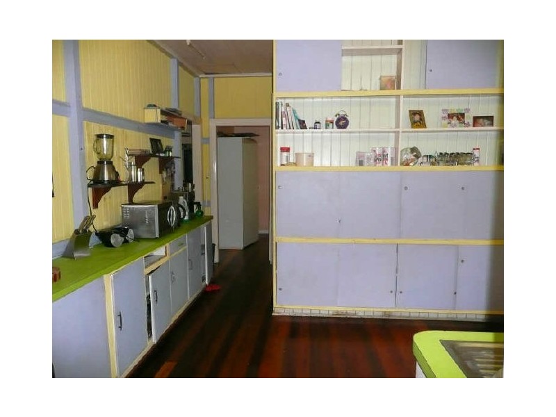 114 Callaghan Street, Mooroobool QLD 4870