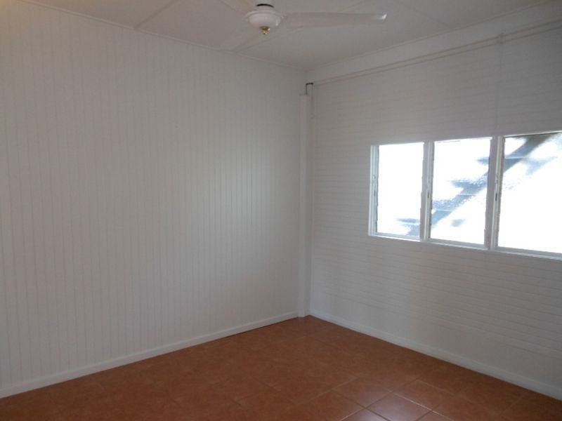 4/5 Mitchell Street, Machans Beach QLD 4878