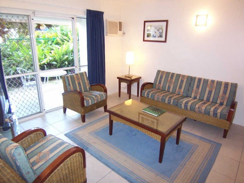 3/239 Lake Street, Cairns QLD 4870