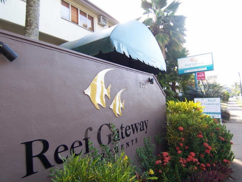 3/239 Lake Street, Cairns QLD 4870