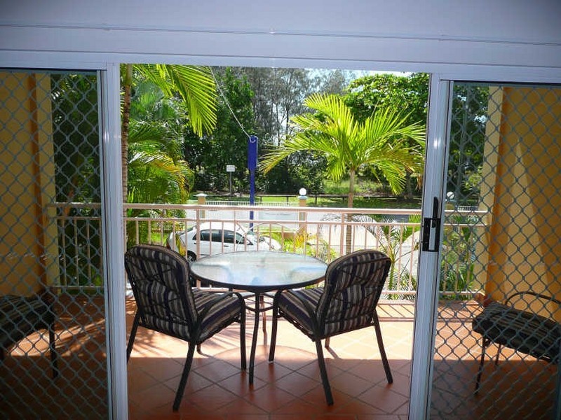 6/61-63 Sims Esplanade, Yorkeys Knob QLD 4878