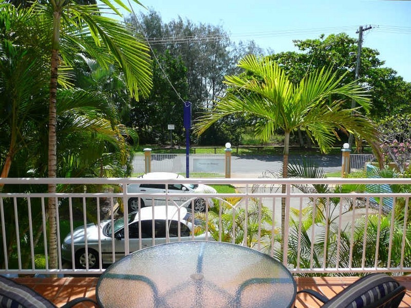 6/61-63 Sims Esplanade, Yorkeys Knob QLD 4878