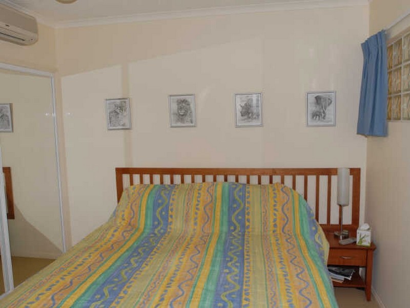 8/275 The Esplanade, Cairns North QLD 4870