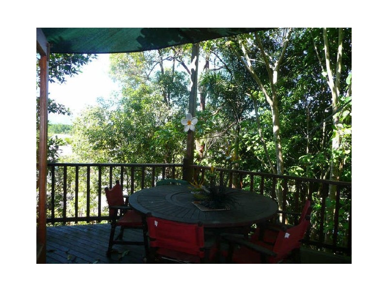 7 Thornton Court, White Rock QLD 4868