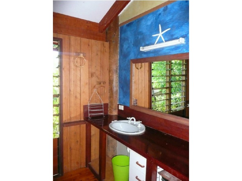 7 Thornton Court, White Rock QLD 4868